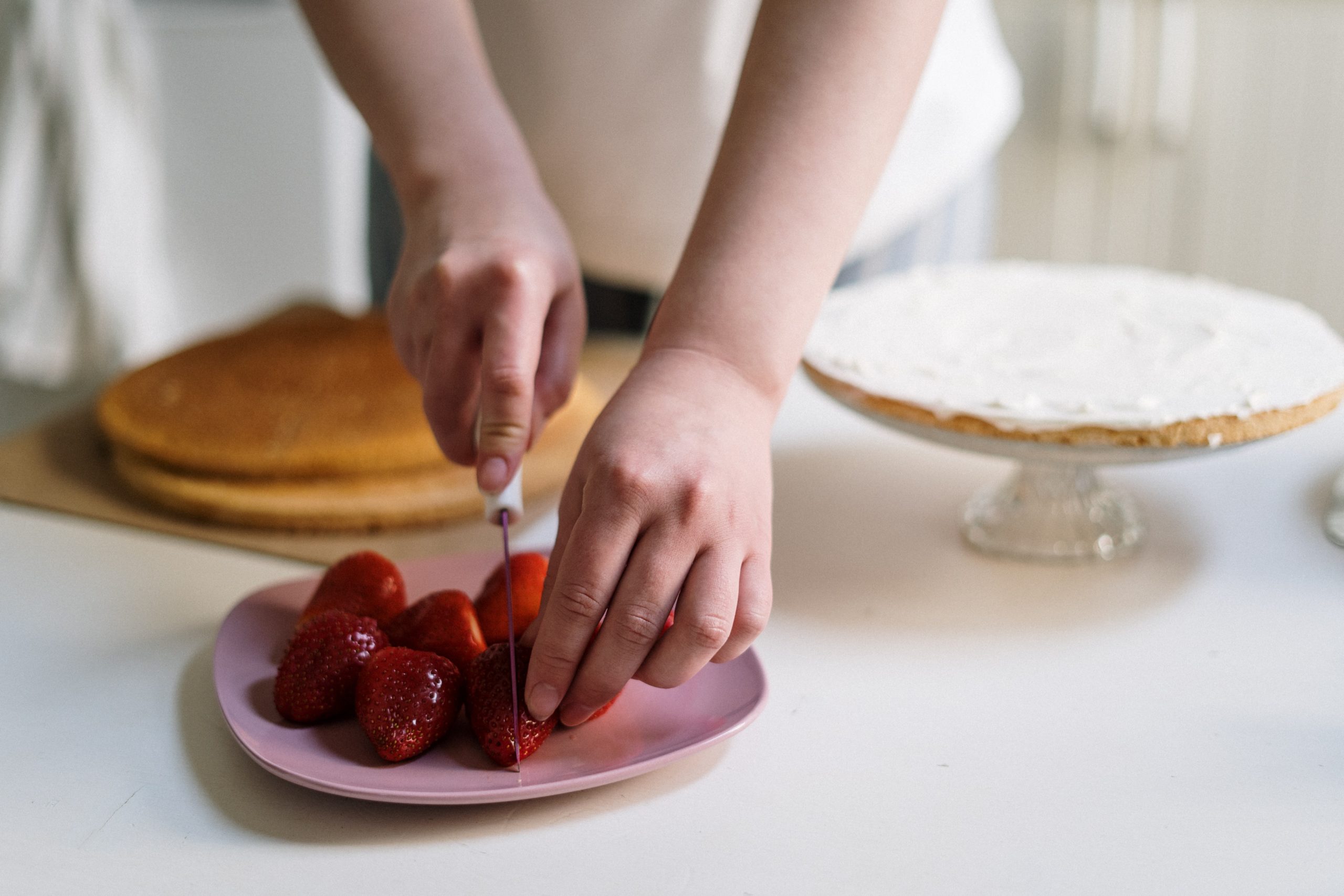 Techniques and Tips on How to Use a Chef Knife Safely