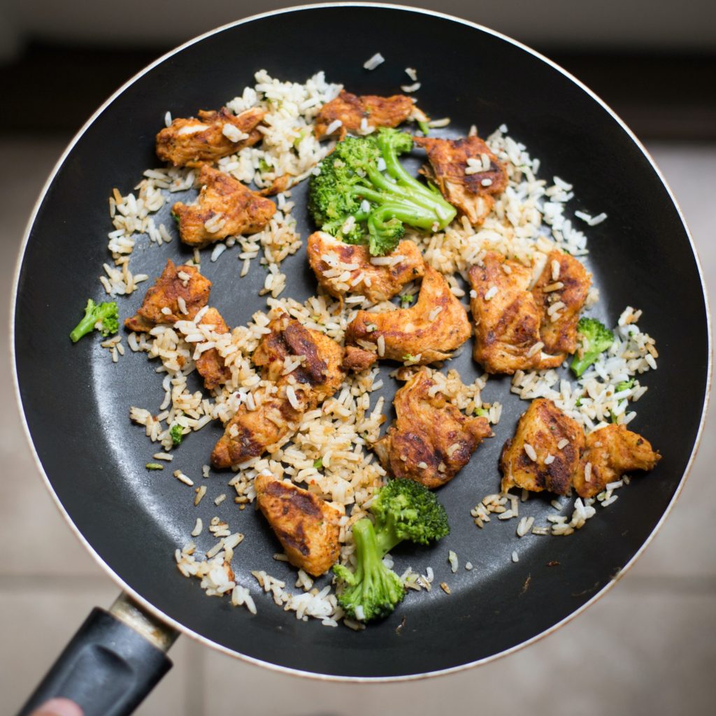 https://www.pexels.com/photo/food-chicken-fresh-rice-105588/